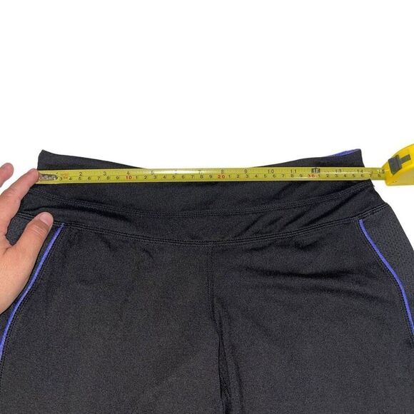 Tangerine Black Capri Leggings - Size Small - Picture 6 of 11